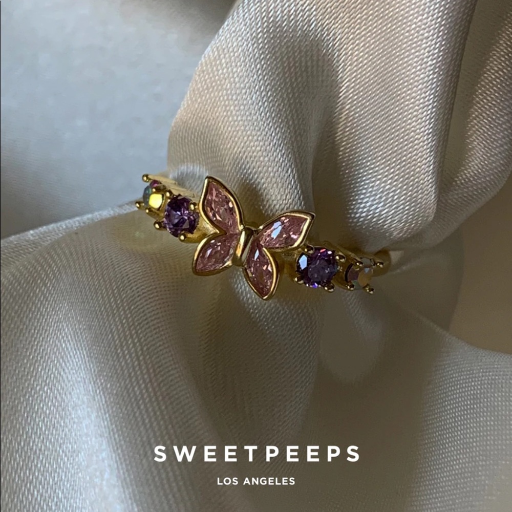 Bella butterfly ring new in bag